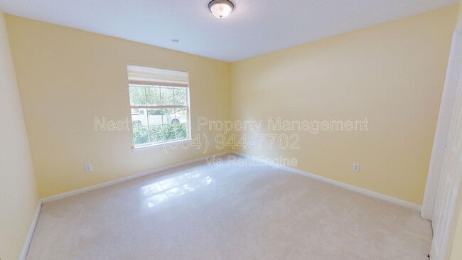 Building Photo - 738 Porta Rosa Circle