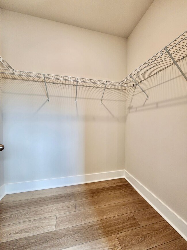 Building Photo - Like new 3 bedroom - Nexton / Midtown - Su...