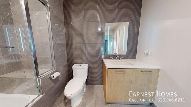 Building Photo - 400 S Broadway