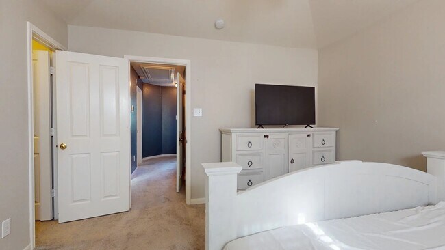 Building Photo - 8030 Singing Sonnet Ln