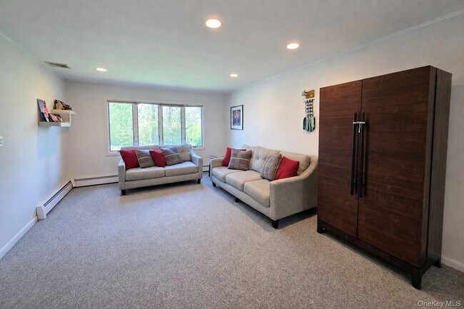 Building Photo - 110 Briarwood Ln