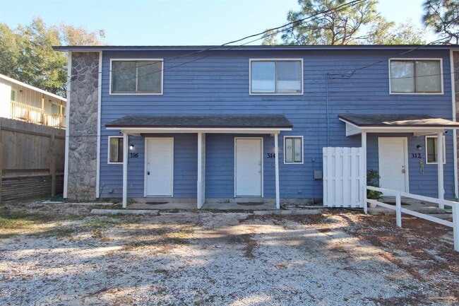 Primary Photo - 316 Teakwood Cir