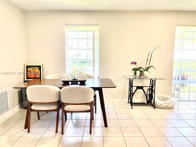 Building Photo - 8522 SW 148th Terrace