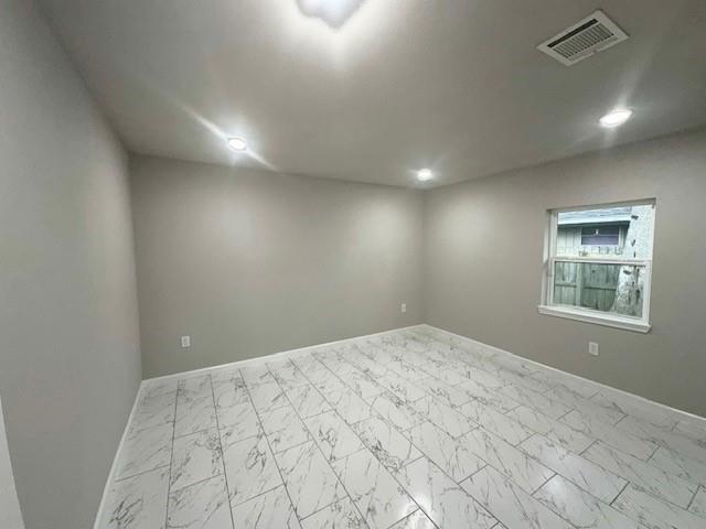Building Photo - 9013 Lugary Dr