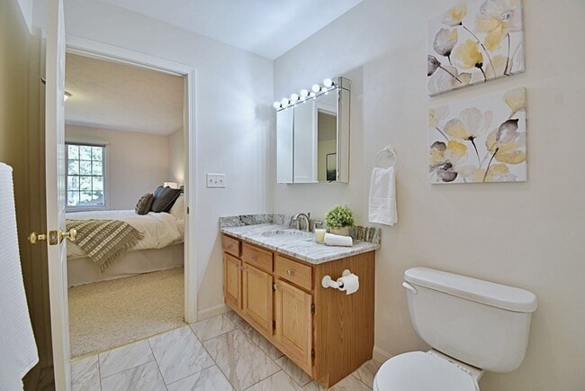 Building Photo - 19 Ptarmigan Dr