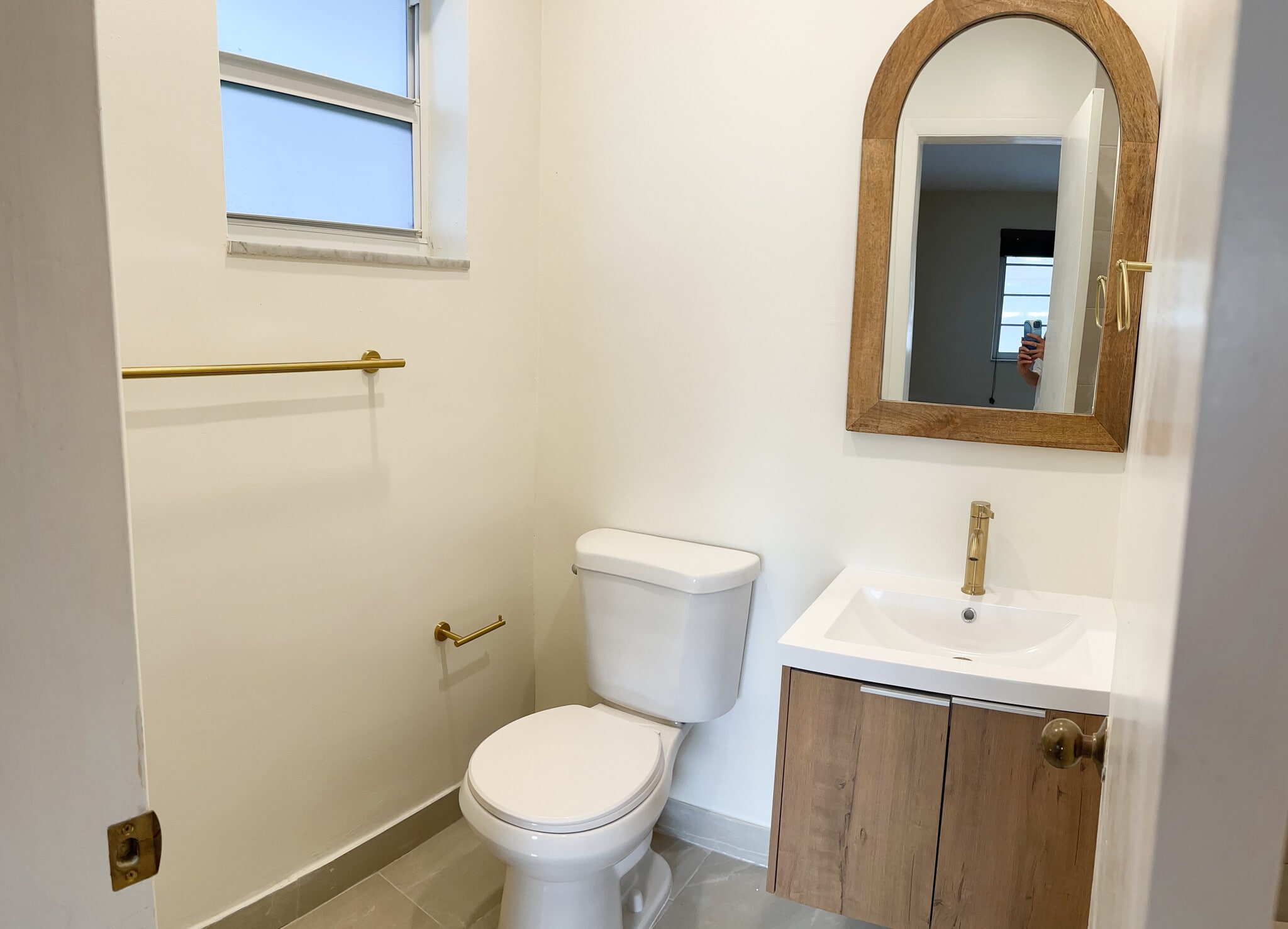 Building Photo - 9394 SW 77 Avenue