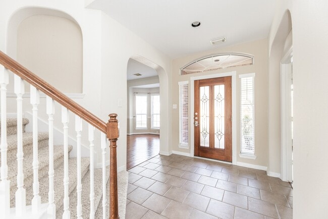 Building Photo - 15435 Stoneridge Park Ln