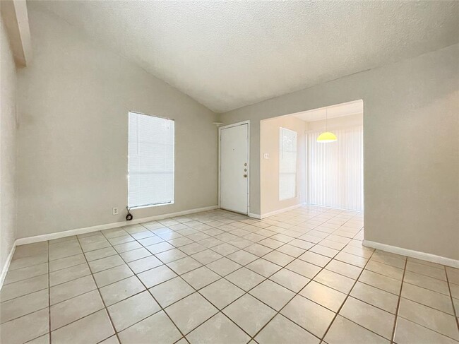Building Photo - 2809 Parker Ln