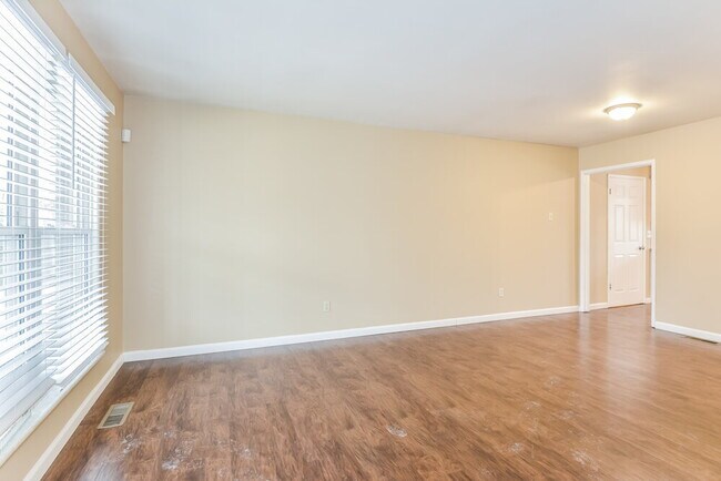 Building Photo - 6847 Champaigne Dr