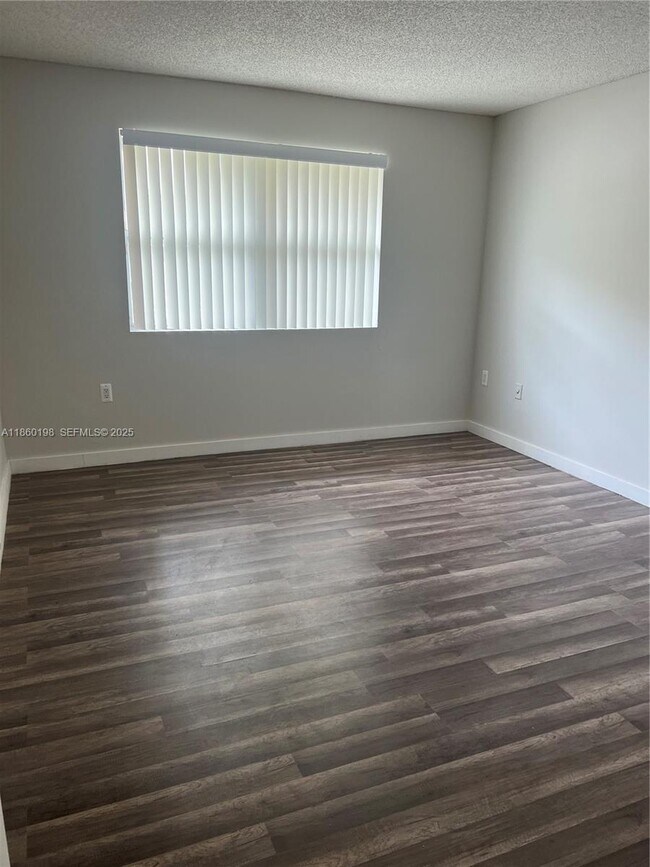 Building Photo - 2228 SW 80th Terrace