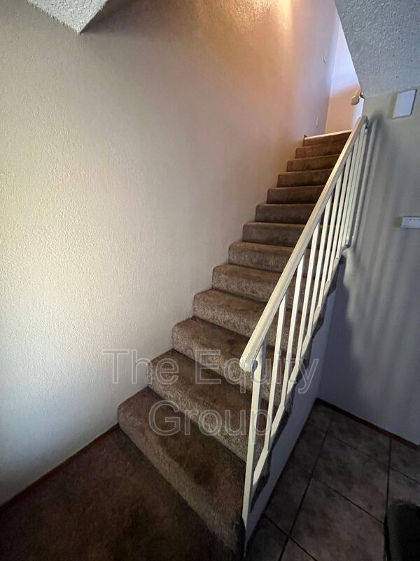 Building Photo - 838 N Williford Dr