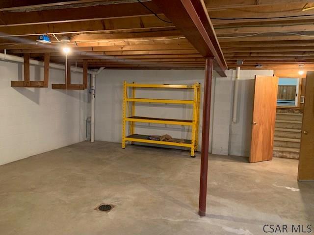 Building Photo - 108 Dell St