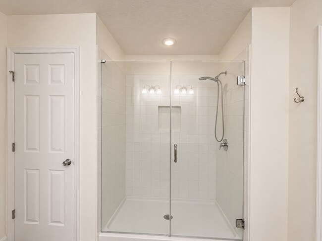 Building Photo - Spacious 5-Bedroom Home in Desirable Wells Creek