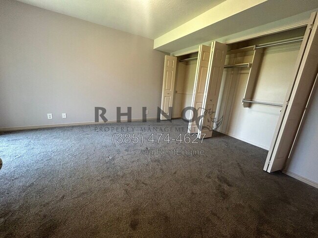 Building Photo - 370 W 4900 S