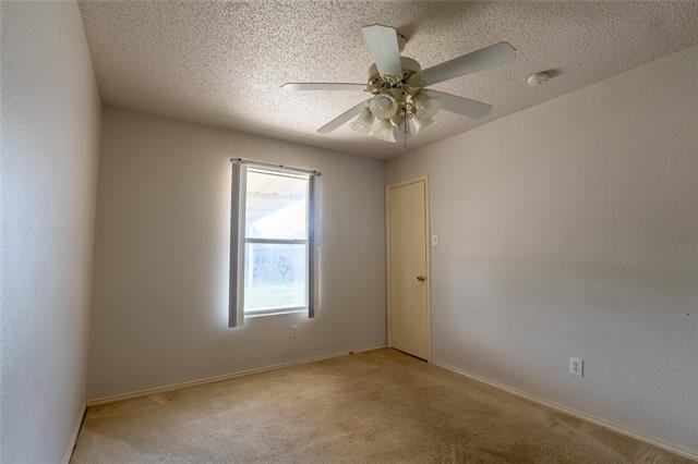 Building Photo - 1403 Chesapeake Dr