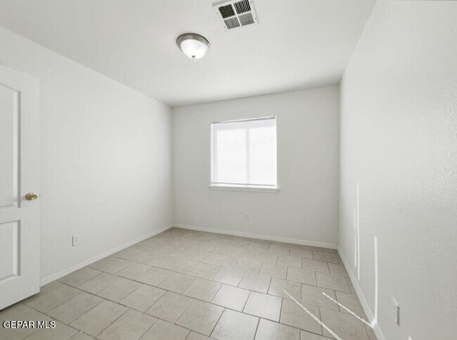 Building Photo - 11621 Gypsum Hills Cir