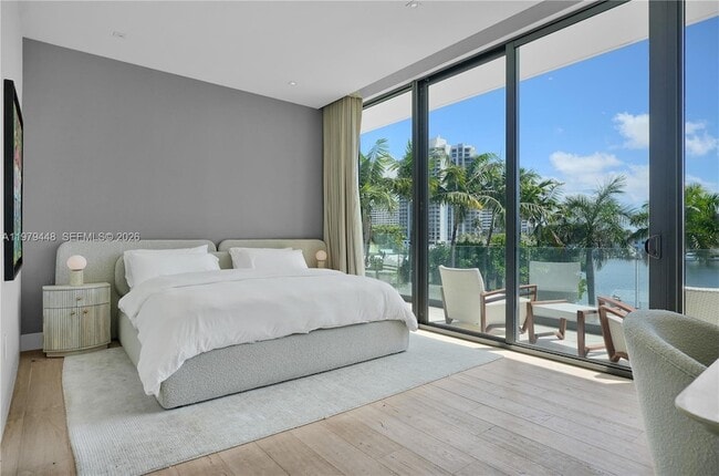 Building Photo - 5501 Pine Tree Dr