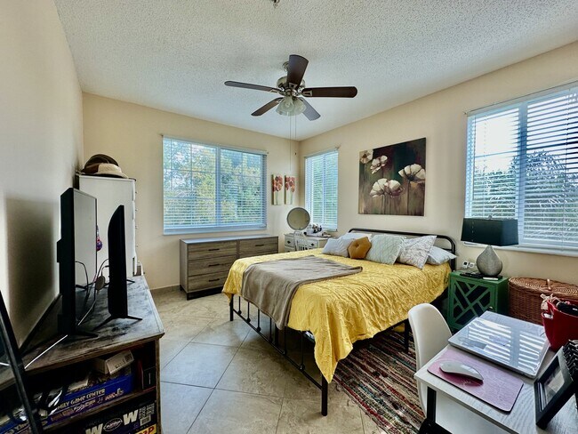 Building Photo - 1230 Reserve Way