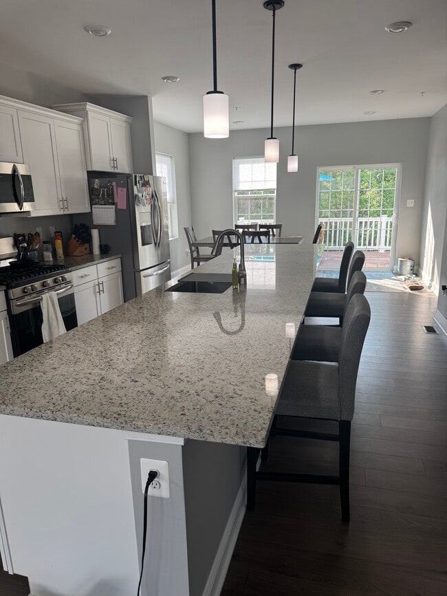 Building Photo - 23857 Myrtle Glen Way