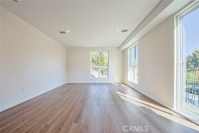 Building Photo - 10719 Addison St