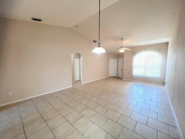 Building Photo - 14 Buttonwood Ln