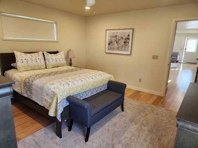 Building Photo - Furnished Two Bedroom Apartment on 27 Acre...