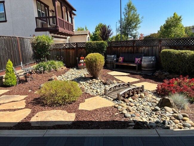 Building Photo - Spacious 3BR House in Gilroy