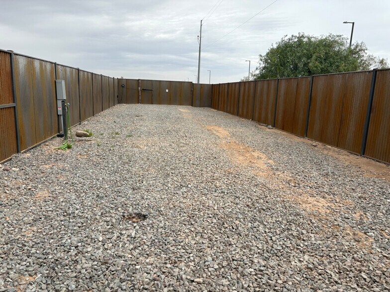 Building Photo - 28577 N 173rd Ave