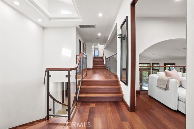 Building Photo - 2907 Cliff Dr