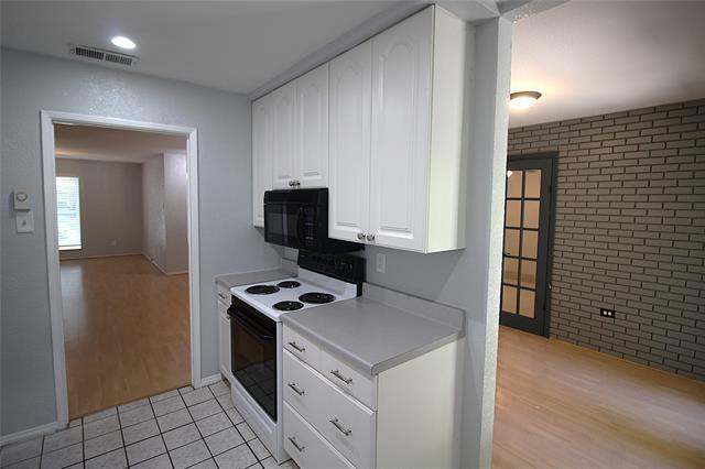 Building Photo - 804 Wateka Way