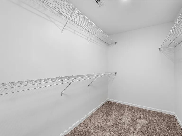 Building Photo - 1080 Linsmore Ave