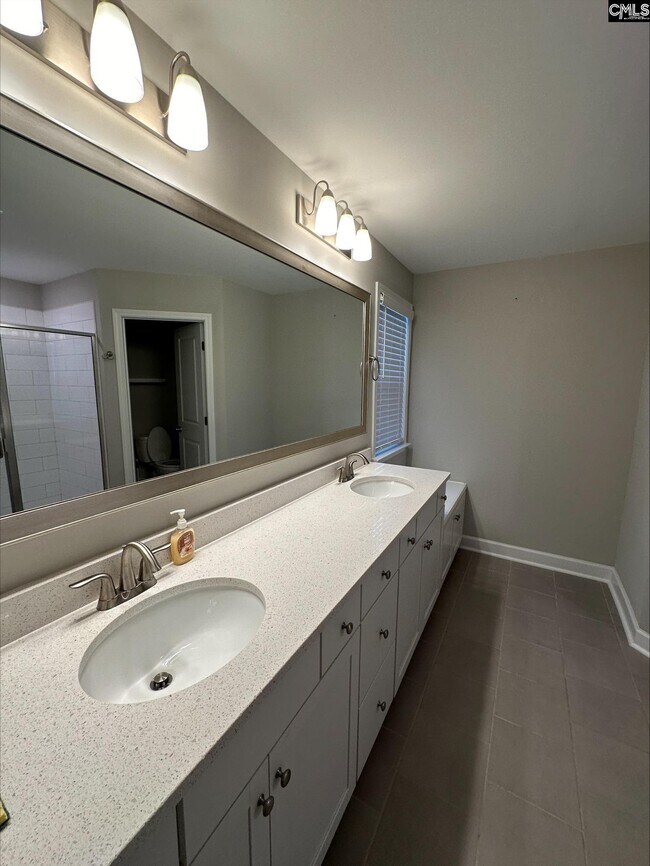 Building Photo - 559 Malachite Ln