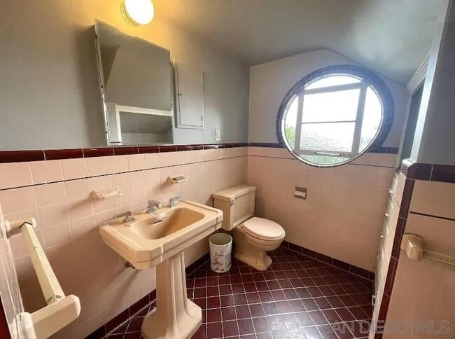 Building Photo - 3311 Xenophon St