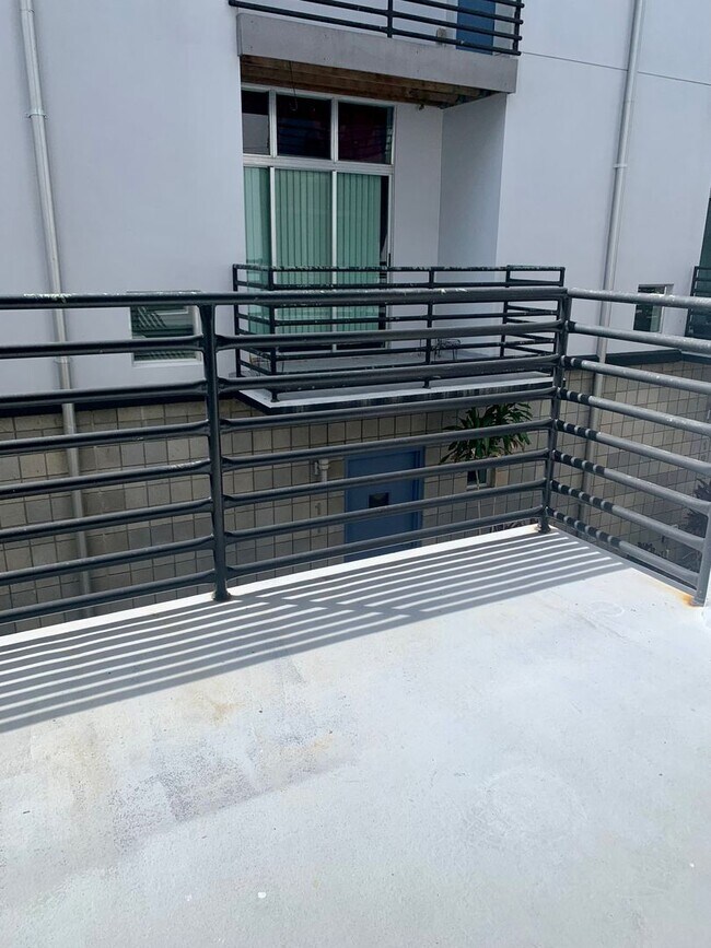 Building Photo - 5008 S MacDill Ave
