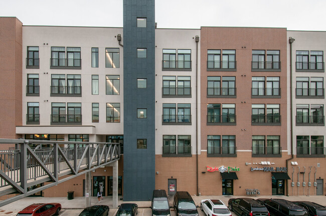 Garage facing unit with 2nd floor sky-bridge to iPad security system for guests & deliveries.. - 2407 8th Ave S