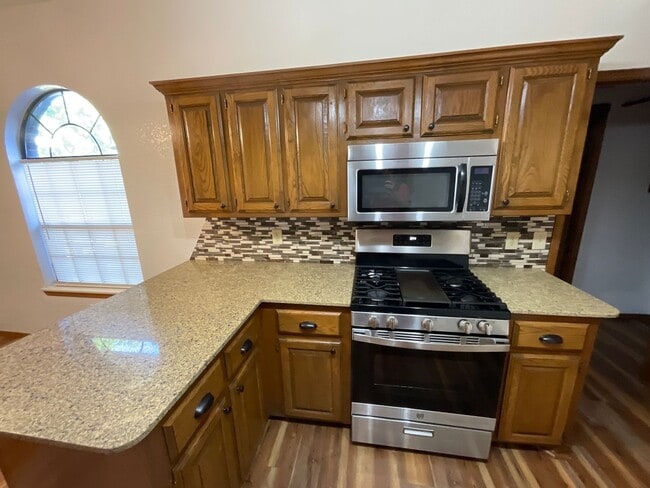 Building Photo - 508 Fire Light Dr