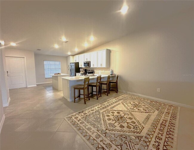 Building Photo - 14231 Heritage Landing Blvd