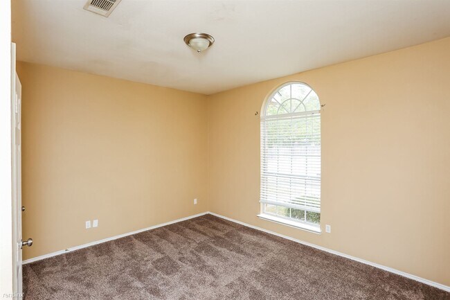 Building Photo - 3 br, 2 bath House - 2608 Wood Creek
