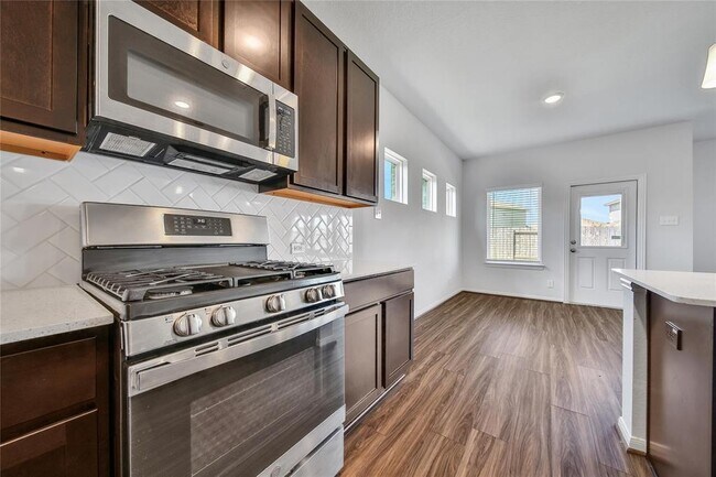 Building Photo - 20975 New Proper Dr