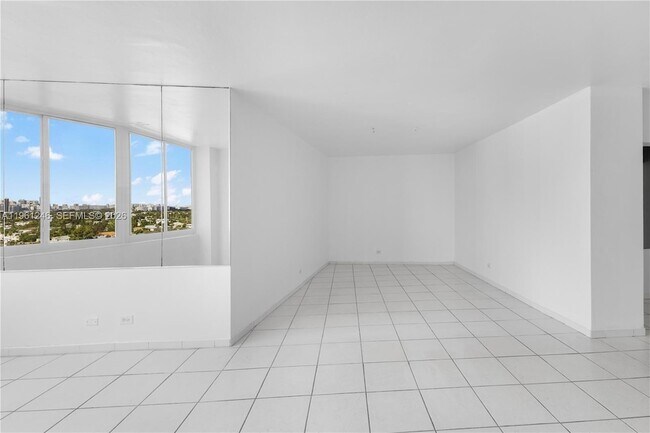 Building Photo - 7441 Wayne Ave