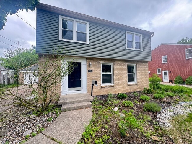 Primary Photo - Adorable two story home