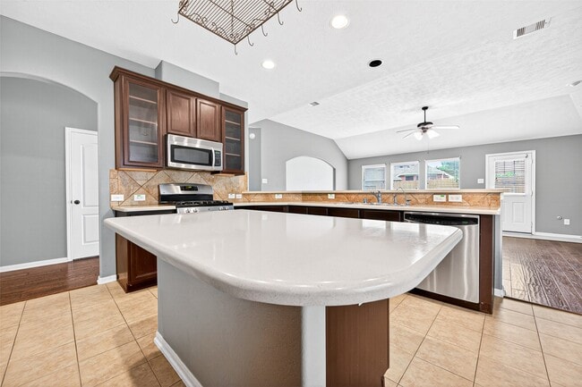 Building Photo - 24822 Diamond Run Ct