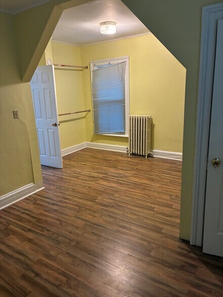 Building Photo - 103 Grand St