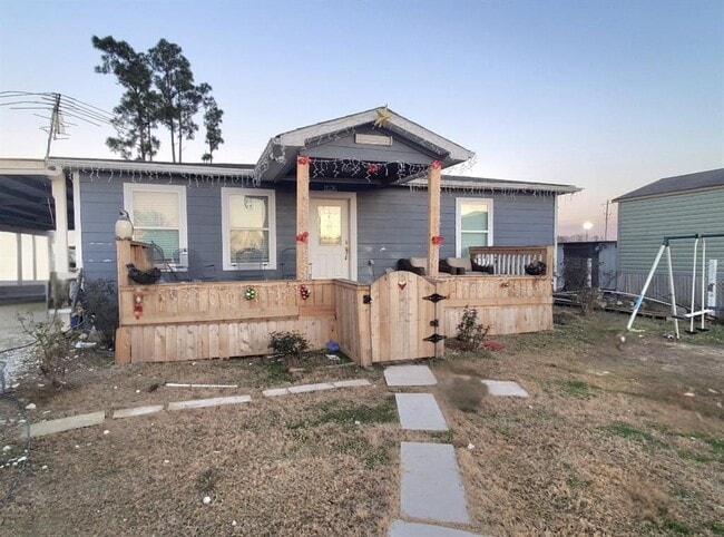 Primary Photo - 570 County Rd 5102J