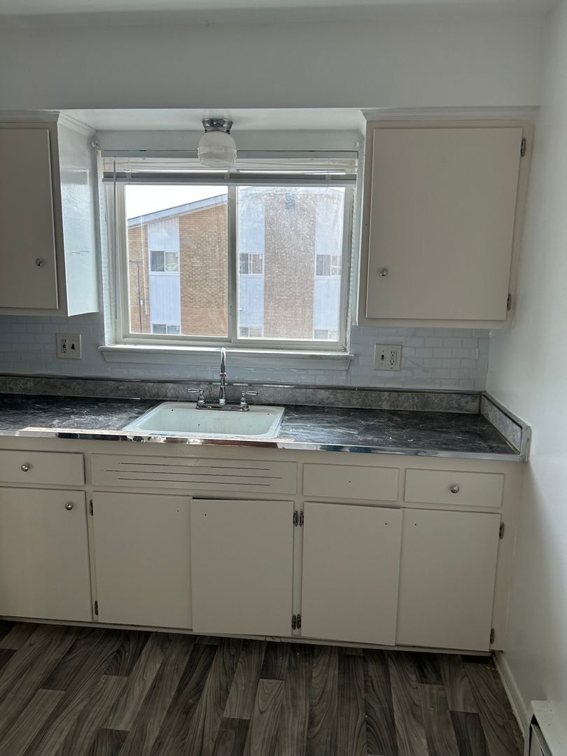 Building Photo - 29206 Longview Ave