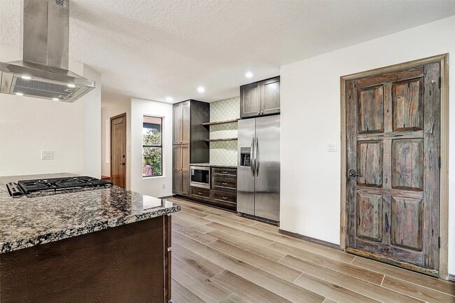 Building Photo - Completely Remodeled Stylish Home in La Villa Serena