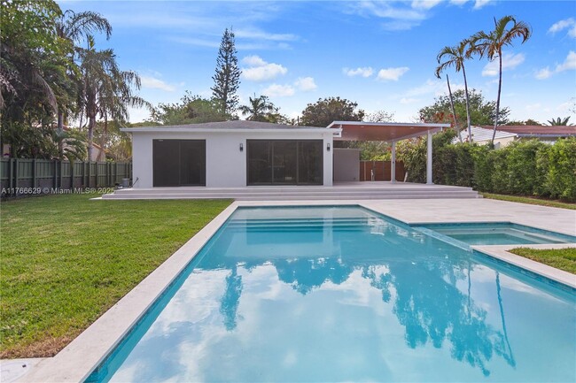 Primary Photo - 7101 SW 64th Ct