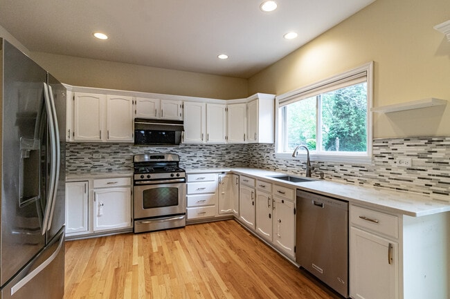 Building Photo - 7731 Milan Way