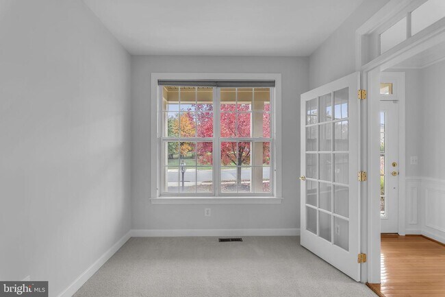 Building Photo - 22855 Oakgrove Rd