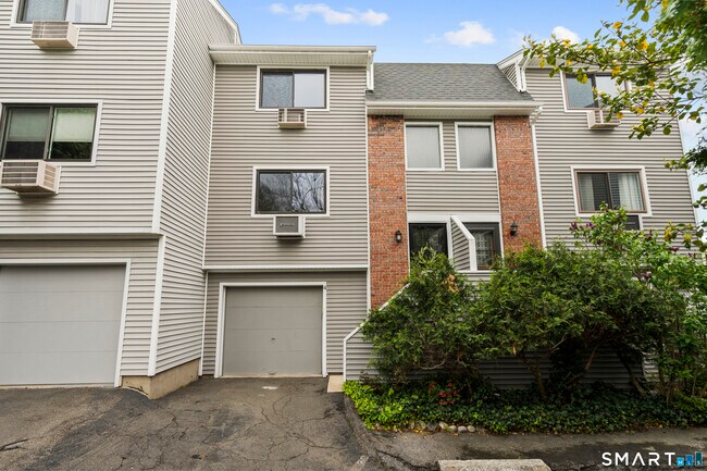 Building Photo - 63 Myano Ln